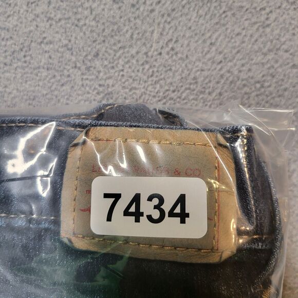 Levi's 515 Jeans Women's 8 Blue Bootcut Stretch Distressed Denim - Picture 10 of 10